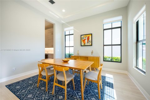 Купить виллу или дом в Палм-Бич-Гарденс, Флорида 5 спален, 408.96м2, № 1974442 - фото 10