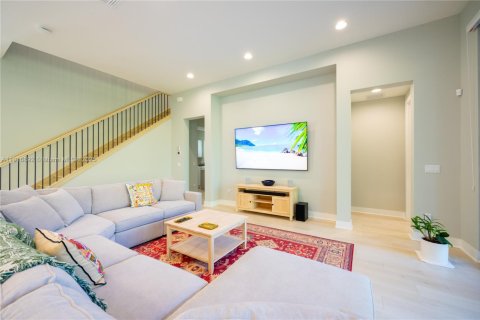 Купить виллу или дом в Палм-Бич-Гарденс, Флорида 5 спален, 408.96м2, № 1974442 - фото 24