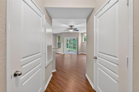 Copropriété à vendre à Tampa, Floride: 2 chambres, 103.77 m2 № 1905703 - photo 2