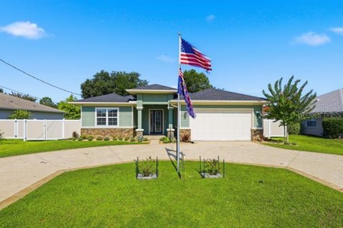 Casa en Palm Coast, Florida 3 dormitorios, 174.93 m2 № 2150618