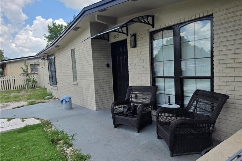 Villa ou maison à vendre à Tampa, Floride: 4 chambres, 95.5 m2 № 2210263 - photo 3