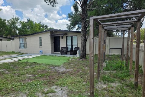 Villa ou maison à vendre à Tampa, Floride: 4 chambres, 95.5 m2 № 2210263 - photo 4