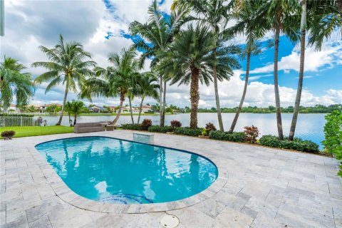 Villa ou maison à vendre à Miramar, Floride: 4 chambres, 266.63 m2 № 1952952 - photo 2