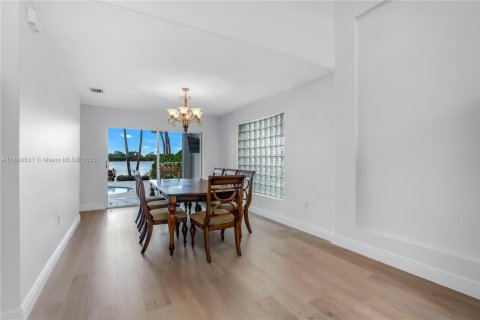 Villa ou maison à vendre à Miramar, Floride: 4 chambres, 266.63 m2 № 1952952 - photo 10