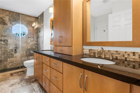 Villa ou maison à vendre à Miramar, Floride: 4 chambres, 266.63 m2 № 1952952 - photo 26