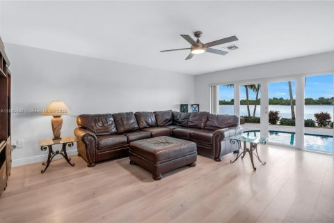 Villa ou maison à vendre à Miramar, Floride: 4 chambres, 266.63 m2 № 1952952 - photo 11