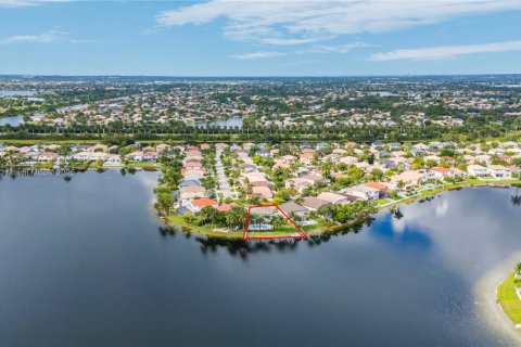Villa ou maison à vendre à Miramar, Floride: 4 chambres, 266.63 m2 № 1952952 - photo 4