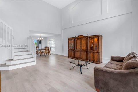 Villa ou maison à vendre à Miramar, Floride: 4 chambres, 266.63 m2 № 1952952 - photo 7