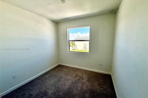 Снять в аренду таунхаус в Флорида-Сити, Флорида 3 спальни, № 1972469 - фото 12