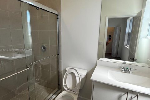 Снять в аренду таунхаус в Флорида-Сити, Флорида 3 спальни, № 1972469 - фото 8