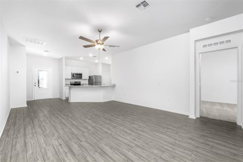 House in Astatula, Florida 3 bedrooms, 143.07 sq.m. № 1580357 - photo 7