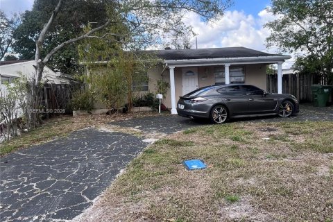 Дом в Пемброк-Пайнс, Флорида 2 спальни, 79.71м2 № 2027064