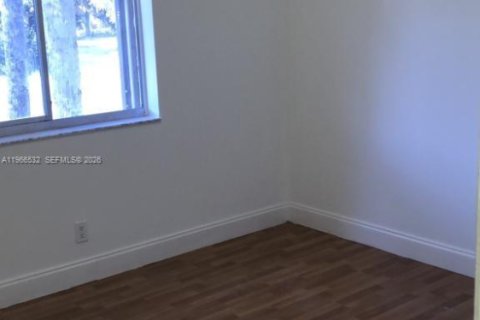 Снять в аренду кондоминиум в Помпано-Бич, Флорида 2 спальни, 81.75м2, № 2028223 - фото 5