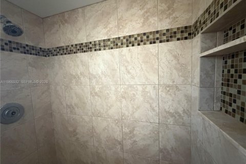 Снять в аренду кондоминиум в Помпано-Бич, Флорида 2 спальни, 81.75м2, № 2028223 - фото 17