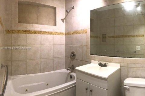 Villa ou maison à vendre à North Miami, Floride: 3 chambres, 145.11 m2 № 2029713 - photo 13