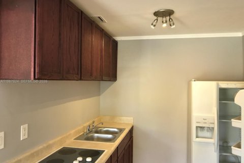 Villa ou maison à vendre à North Miami, Floride: 3 chambres, 145.11 m2 № 2029713 - photo 7