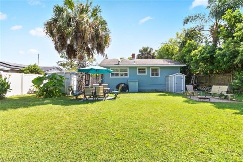 House in Saint Petersburg, Florida 2 bedrooms, 62.43 sq.m. № 2099699 - photo 17