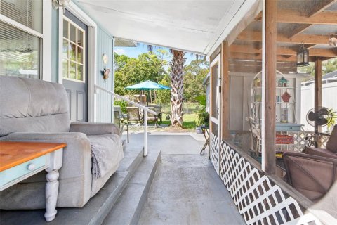 House in Saint Petersburg, Florida 2 bedrooms, 62.43 sq.m. № 2099699 - photo 11