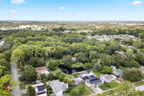 House in Saint Petersburg, Florida 2 bedrooms, 62.43 sq.m. № 2099699 - photo 24