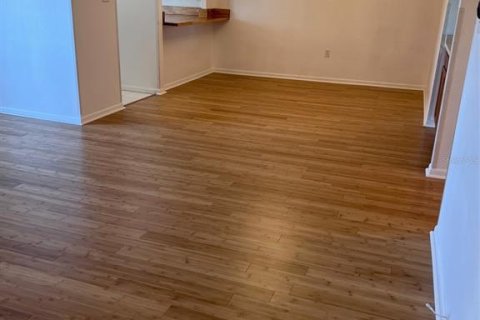 Condominio en alquiler en Tampa, Florida, 3 dormitorios, 143.72 m2 № 1915202 - foto 8