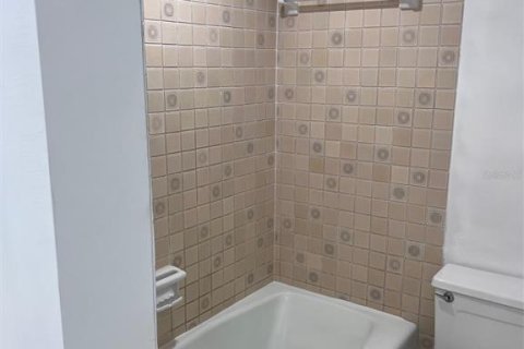 Condominio en alquiler en Tampa, Florida, 3 dormitorios, 143.72 m2 № 1915202 - foto 23