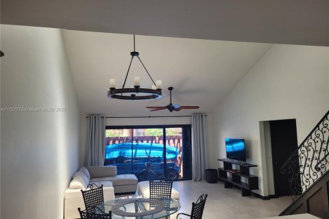 Townhouse in Dania Beach, Florida 2 bedrooms, 119.84 sq.m. № 1477796 - photo 24