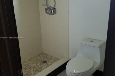Townhouse in Dania Beach, Florida 2 bedrooms, 119.84 sq.m. № 1477796 - photo 10