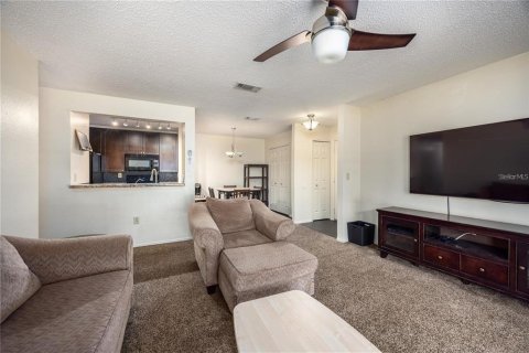 Condo in Gainesville, Florida, 2 bedrooms  № 1803596 - photo 5
