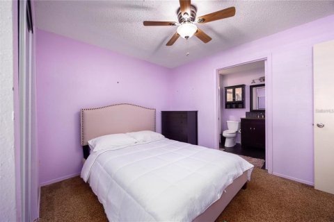 Condo in Gainesville, Florida, 2 bedrooms  № 1803596 - photo 16