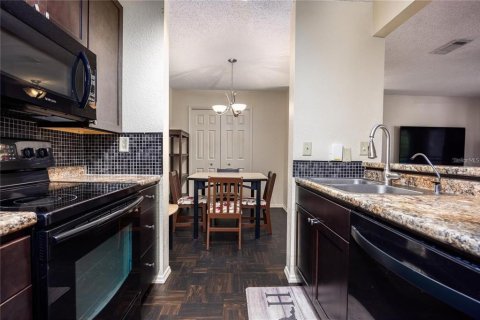Condo in Gainesville, Florida, 2 bedrooms  № 1803596 - photo 14