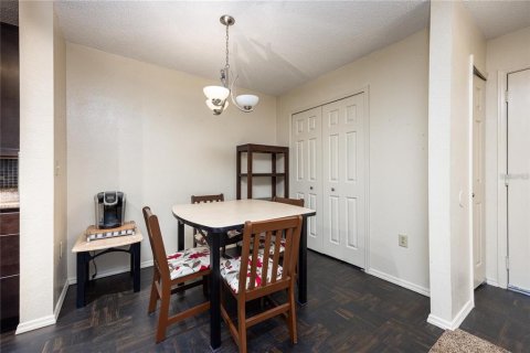 Condo in Gainesville, Florida, 2 bedrooms  № 1803596 - photo 9