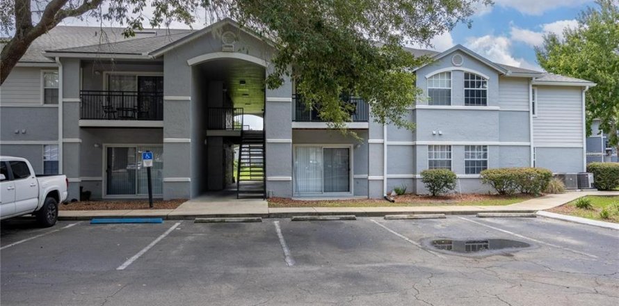 Condo in Gainesville, Florida, 2 bedrooms  № 1803596