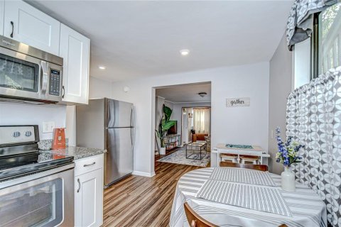 Appartement à louer à Saint Petersburg, Floride: 2 chambres, 95.88 m2 № 1681255 - photo 18