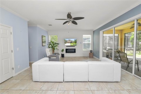 Villa ou maison à vendre à Land O' Lakes, Floride: 4 chambres, 317.91 m2 № 2227035 - photo 23