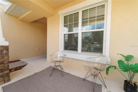 Villa ou maison à vendre à Land O' Lakes, Floride: 4 chambres, 317.91 m2 № 2227035 - photo 11