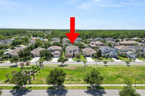 Villa ou maison à vendre à Land O' Lakes, Floride: 4 chambres, 317.91 m2 № 2227035 - photo 4