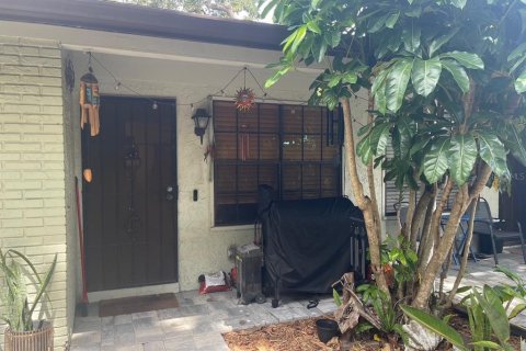Condo in Edgewater, Florida, 1 bedroom  № 1912679 - photo 1