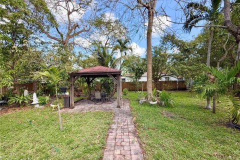 Villa ou maison à vendre à North Miami, Floride: 2 chambres, 70.23 m2 № 2064150 - photo 15