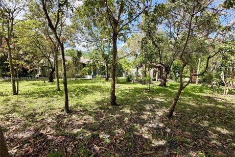 Villa ou maison à vendre à North Miami, Floride: 2 chambres, 70.23 m2 № 2064150 - photo 17