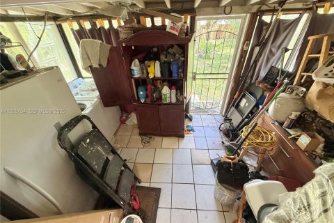 Villa ou maison à vendre à North Miami, Floride: 2 chambres, 70.23 m2 № 2064150 - photo 13