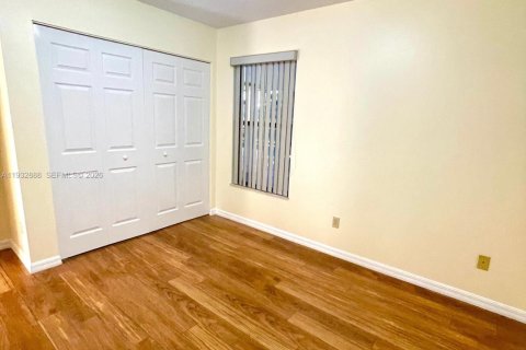 Купить виллу или дом в Порт-Сент-Луси, Флорида 3 спальни, 177.26м2, № 1996910 - фото 20