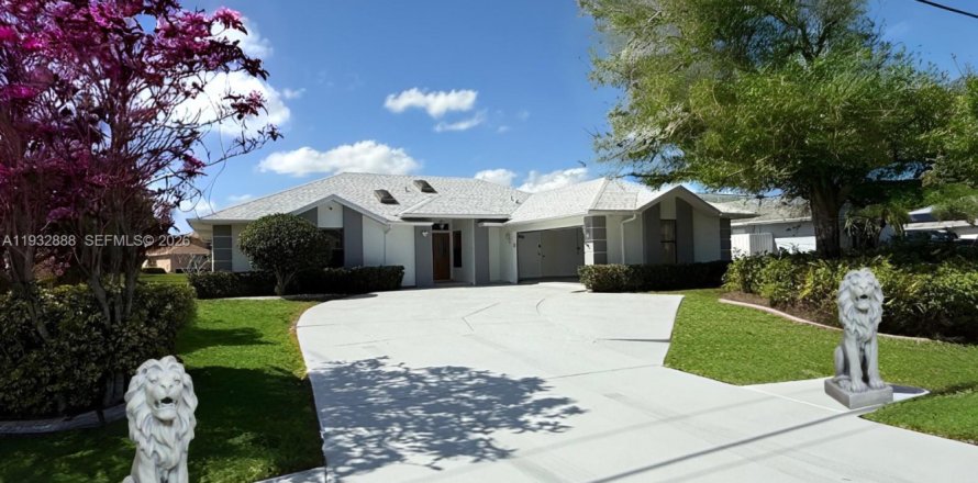 Дом в Порт-Сент-Луси, Флорида 3 спальни, 177.26м2 № 1996910