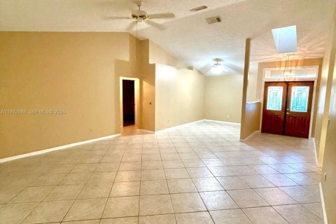 Купить виллу или дом в Порт-Сент-Луси, Флорида 3 спальни, 177.26м2, № 1996910 - фото 7