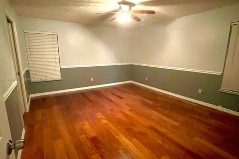 Villa ou maison à vendre à Port St. Lucie, Floride: 3 chambres, 177.26 m2 № 1996910 - photo 23