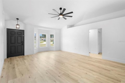 House in Deltona, Florida 3 bedrooms, 123.75 sq.m. № 1883423 - photo 20