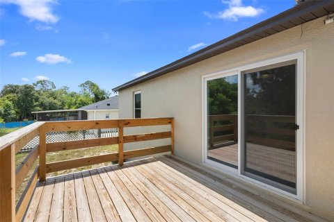 House in Deltona, Florida 3 bedrooms, 123.75 sq.m. № 1883423 - photo 10