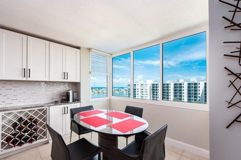 Condominio en alquiler en Clearwater, Florida, 2 dormitorios, 125.42 m2 № 1909123 - foto 11