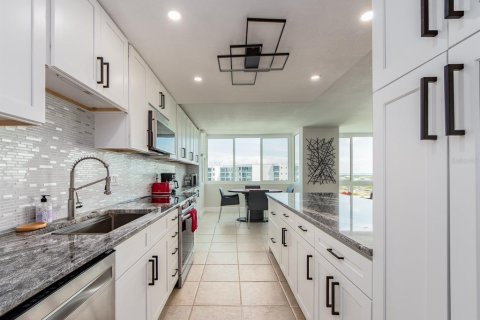 Condominio en alquiler en Clearwater, Florida, 2 dormitorios, 125.42 m2 № 1909123 - foto 10