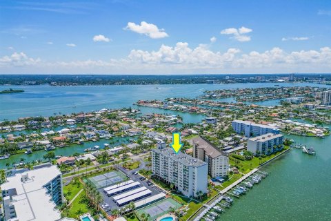 Condominio en alquiler en Clearwater, Florida, 2 dormitorios, 125.42 m2 № 1909123 - foto 2