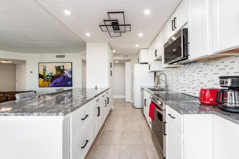 Condominio en alquiler en Clearwater, Florida, 2 dormitorios, 125.42 m2 № 1909123 - foto 8